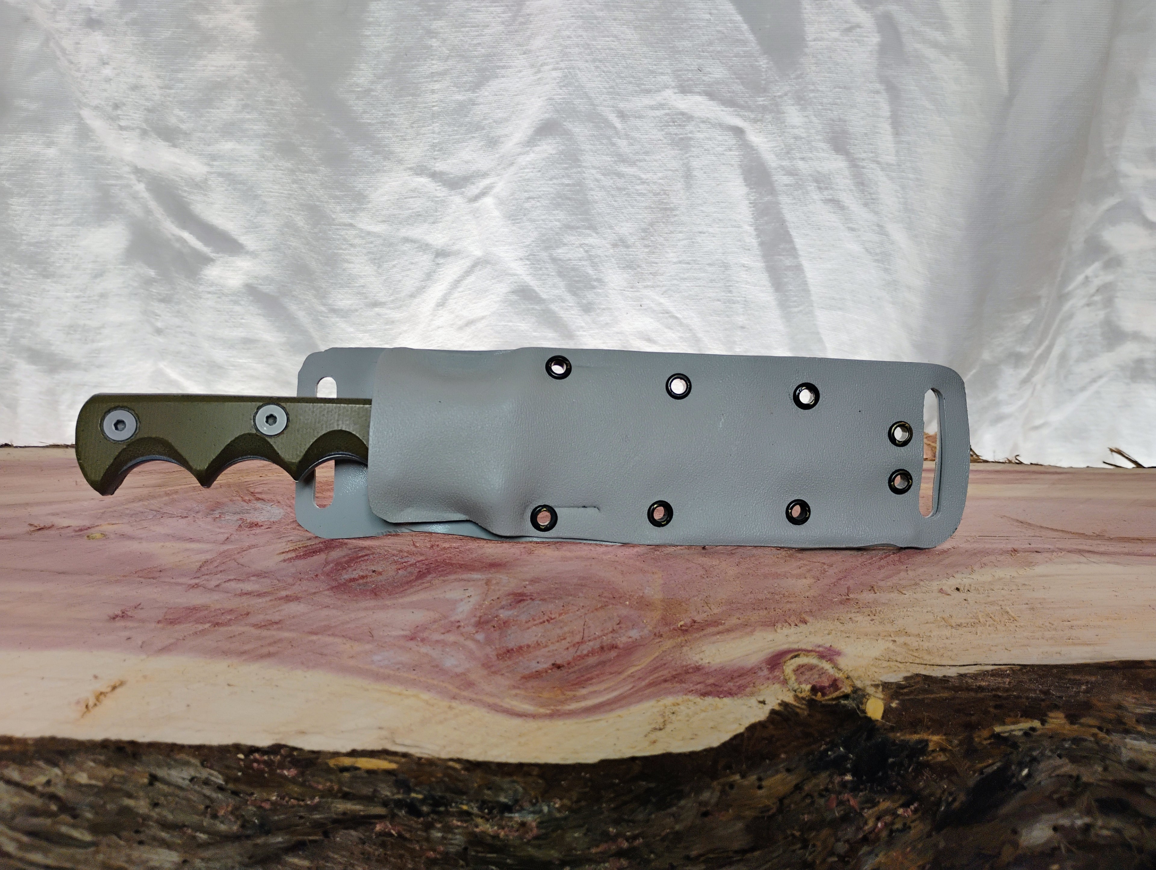 Coon Dog 4 & 1/2" Field/Survival Knife